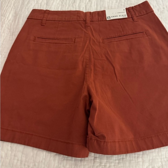 Anne Klein Jeans  - Chino Shorts in Antique Red/Rust Size 8 -NEW with tags - Picture 9 of 9